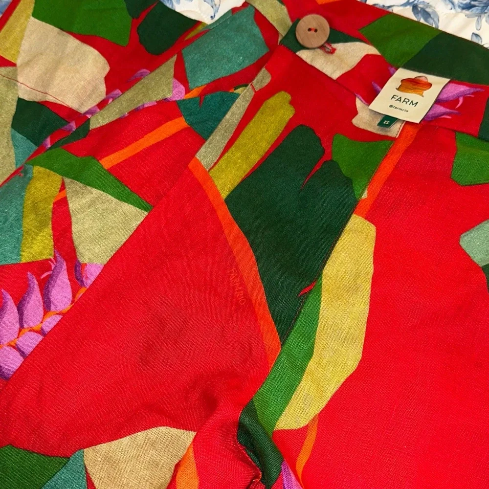 FARM Rio Heliconia Red Wide-Leg Tropical Print Pants - Picture 3 of 16